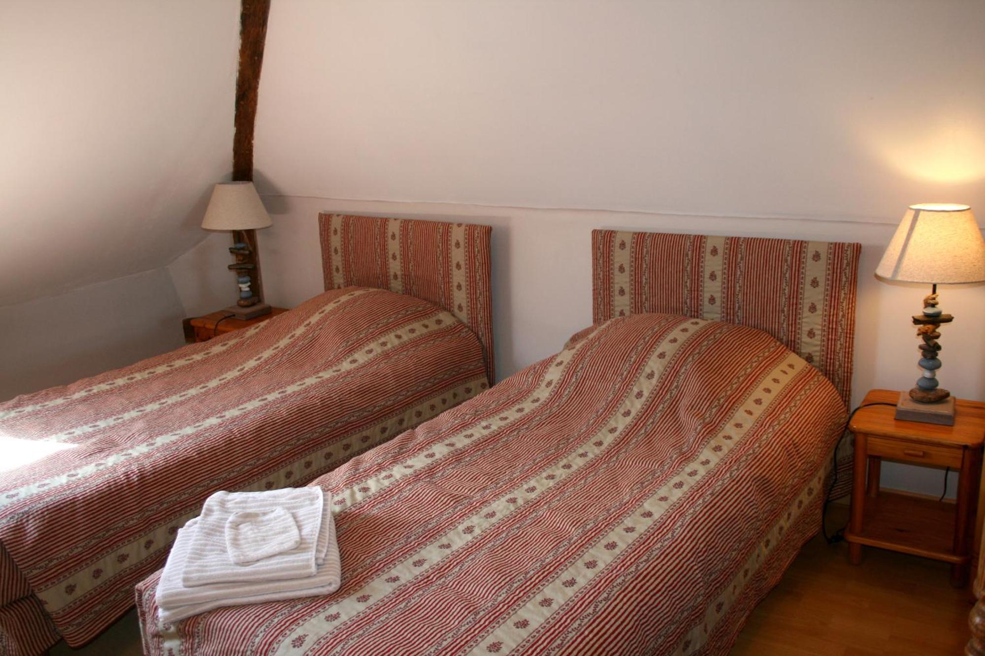 Chambres D'Hotes Du Jay La Guerche-sur-l'Aubois Luaran gambar